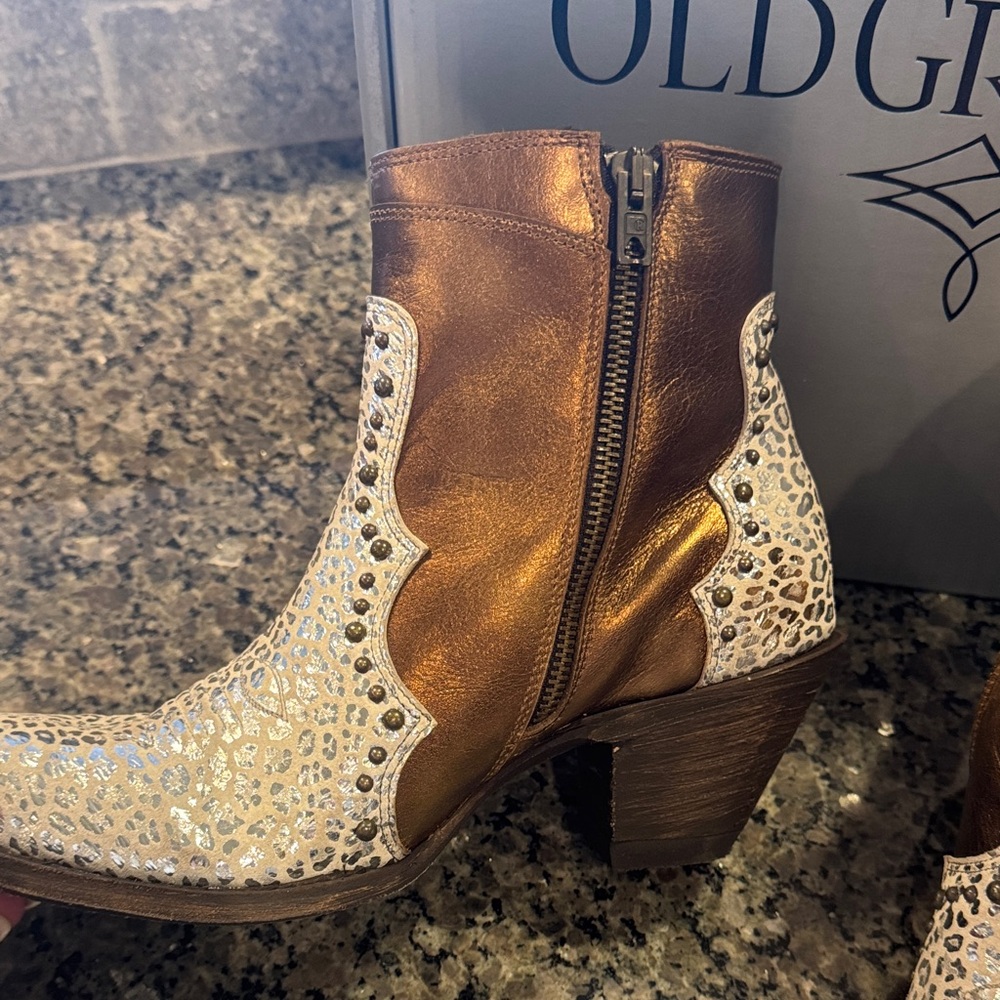 Old Gringo Women's Tan and Cream Ankle Booties - Picture 5 of 6